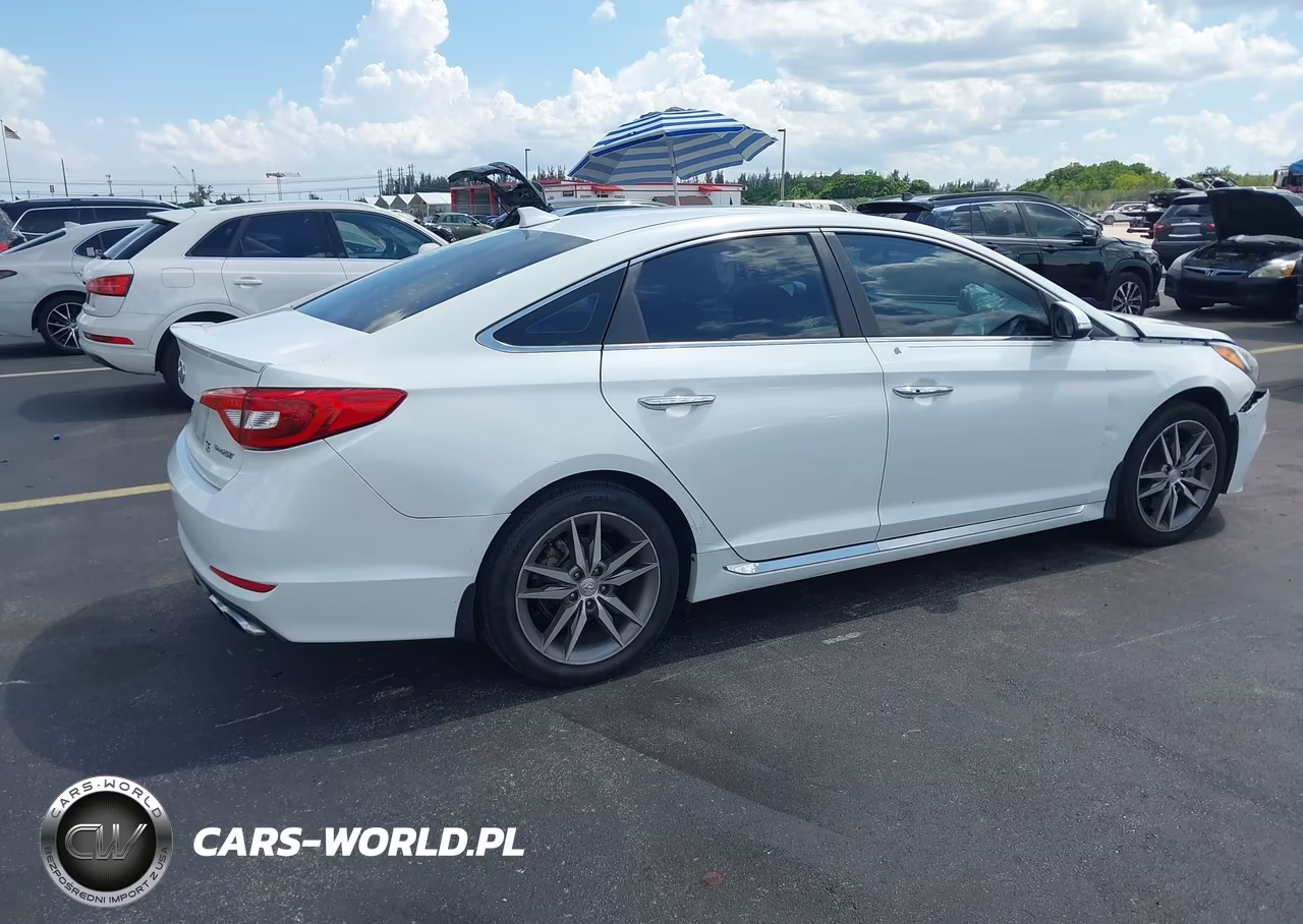 2015 Hyundai Sonata Sport 2.0T VIN:5NPE34AB3FH178503 - 4
