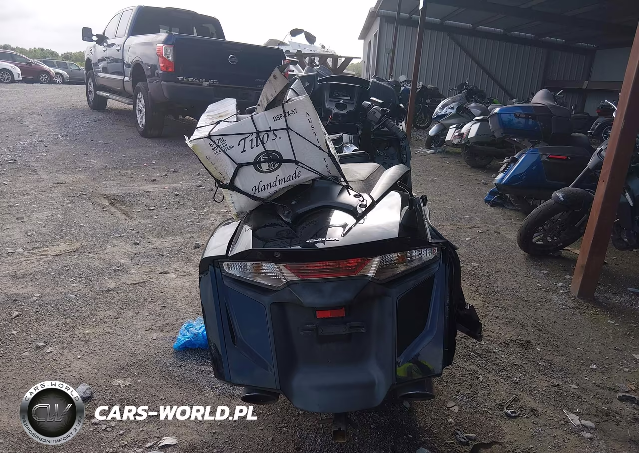 2013 Honda Gl1800 B VIN:JH2SC6816DK001476 - 6