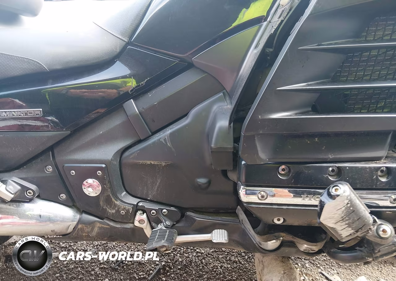 2013 Honda Gl1800 B VIN:JH2SC6816DK001476 - 8