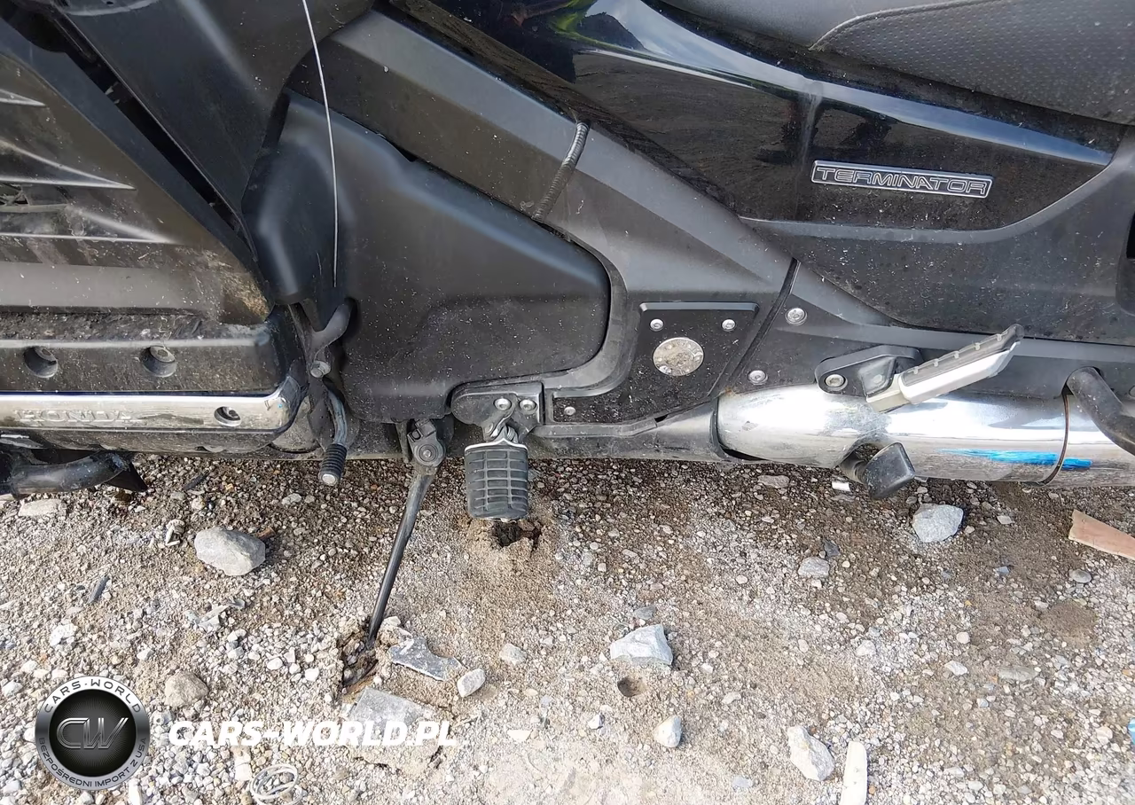 2013 Honda Gl1800 B VIN:JH2SC6816DK001476 - 9