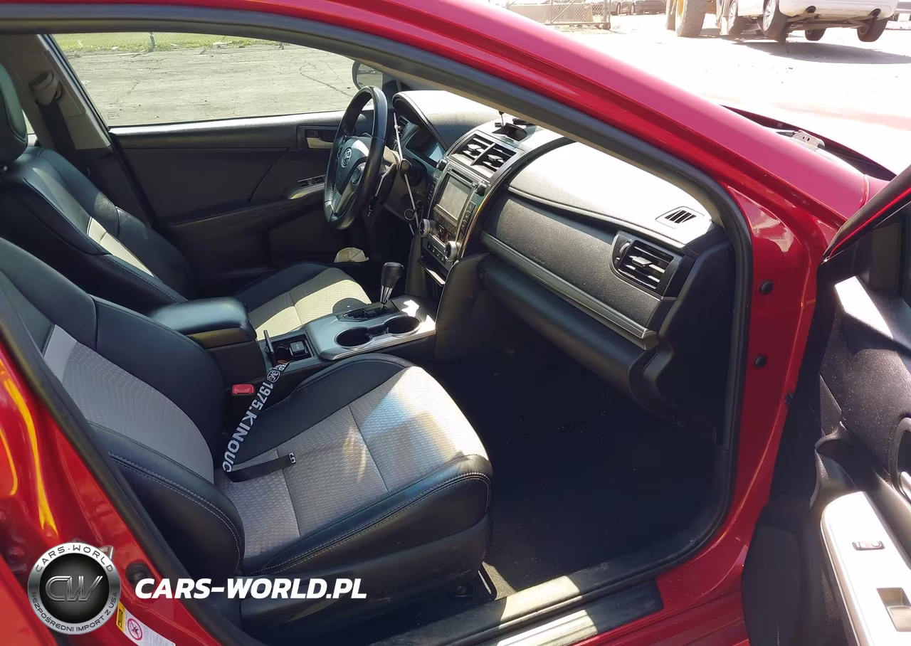 2014 Toyota Camry Se Sport VIN:4T1BF1FK9EU757965 - 5