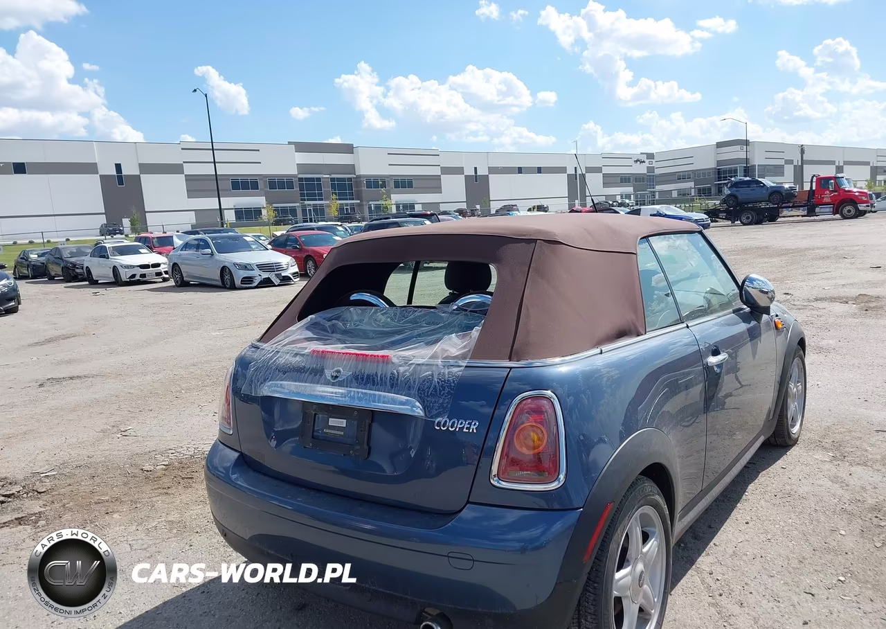 2009 Mini Cooper VIN:WMWMR33579TU95046 - 4