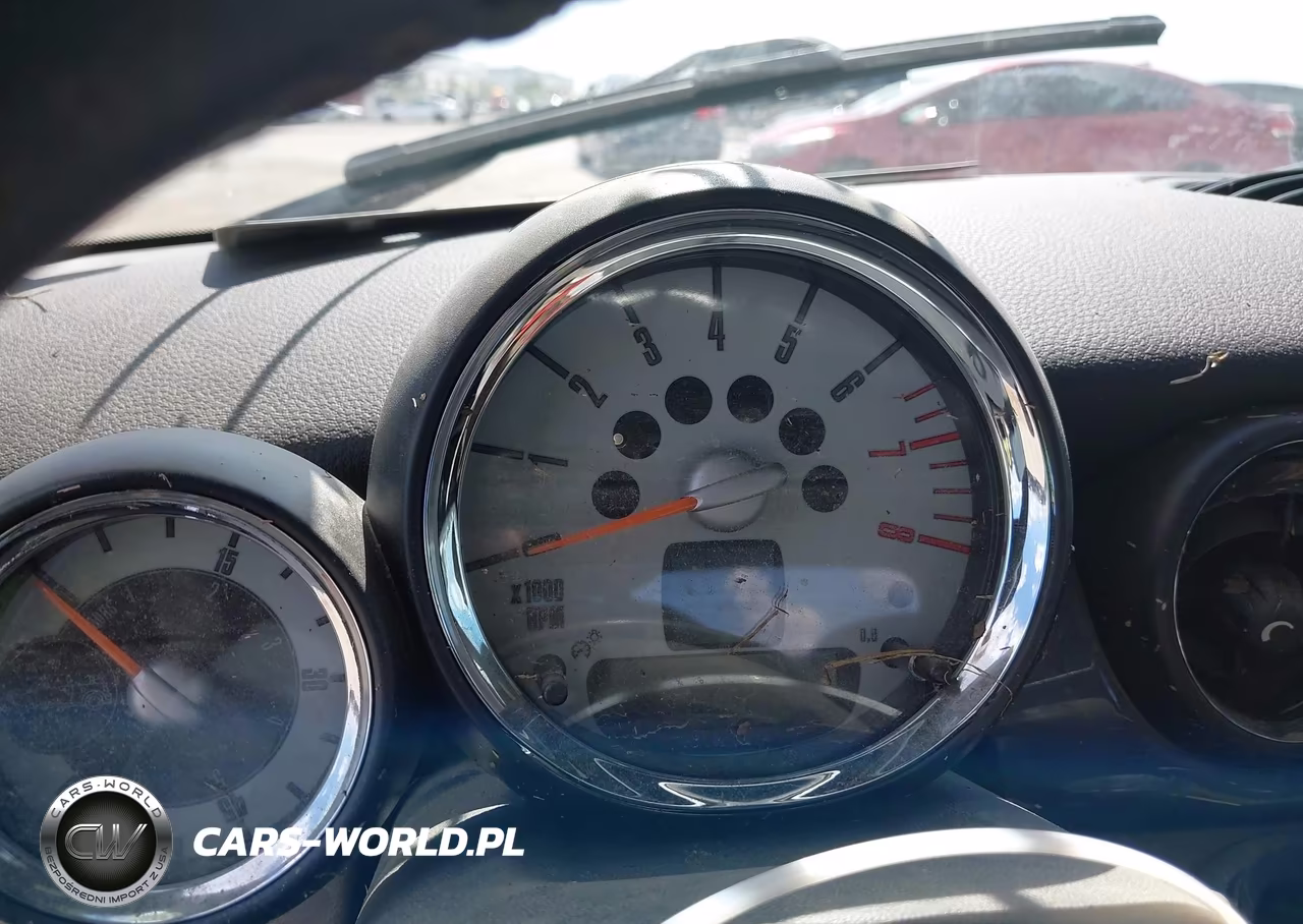 2009 Mini Cooper VIN:WMWMR33579TU95046 - 7