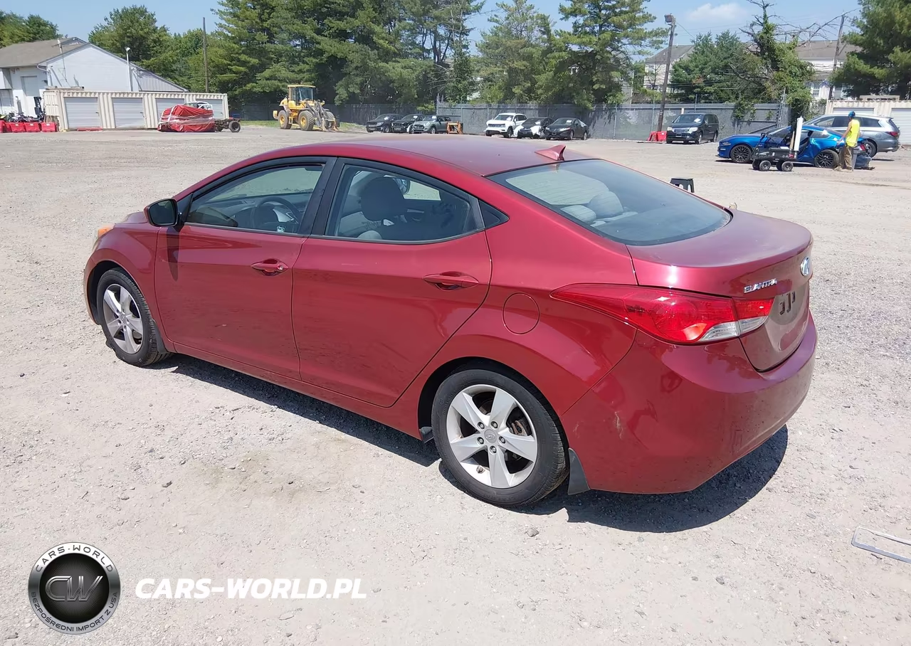 2013 Hyundai Elantra Gls VIN:5NPDH4AE4DH393344 - 3