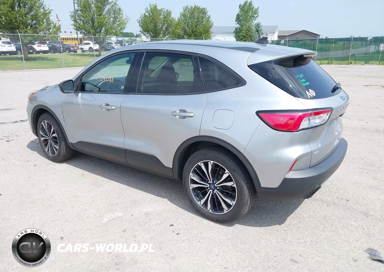 2021 Ford Escape Se VIN:1FMCU9G64MUA34405 - 3