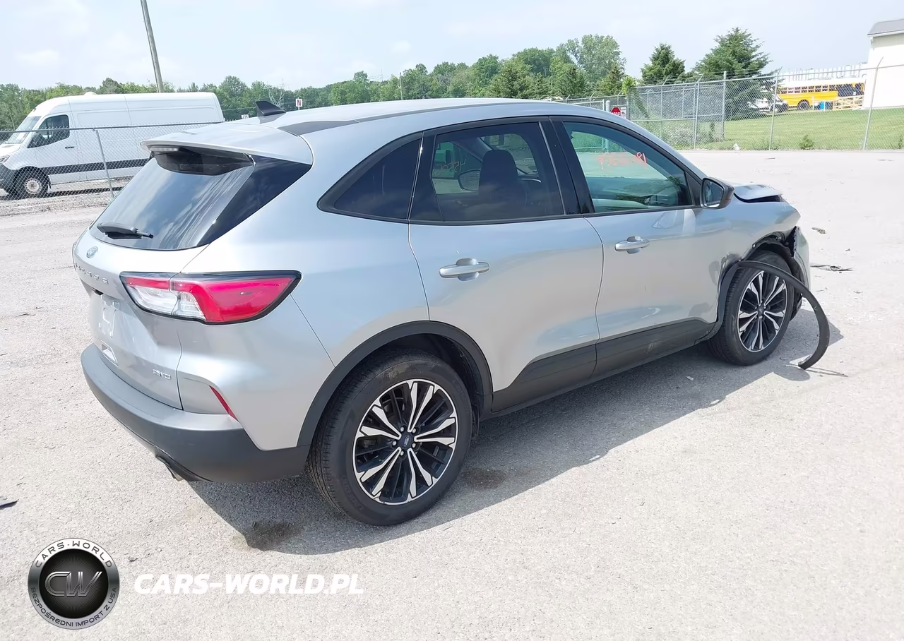 2021 Ford Escape Se VIN:1FMCU9G64MUA34405 - 4