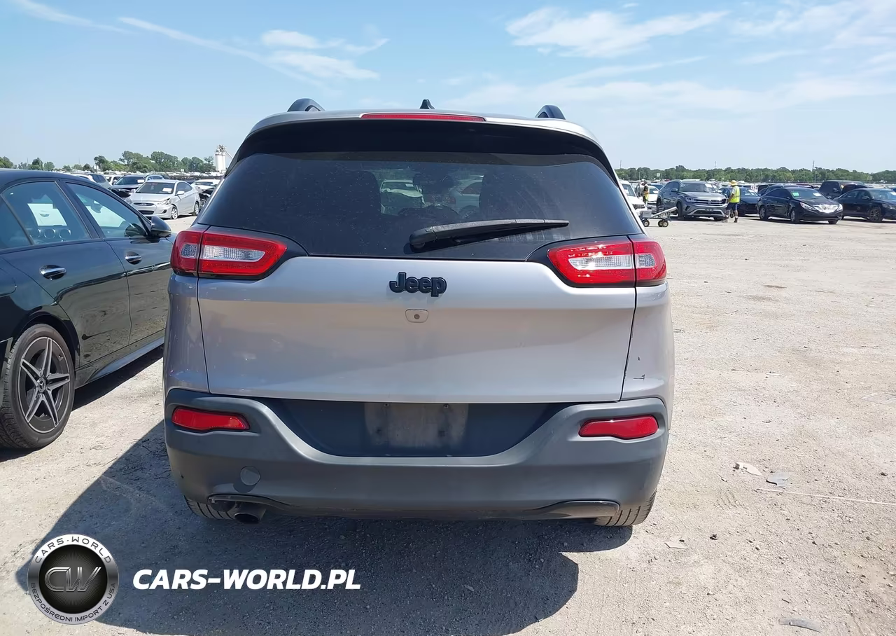 2018 Jeep Cherokee Latitude Fwd VIN:1C4PJLCB6JD558729 - 16