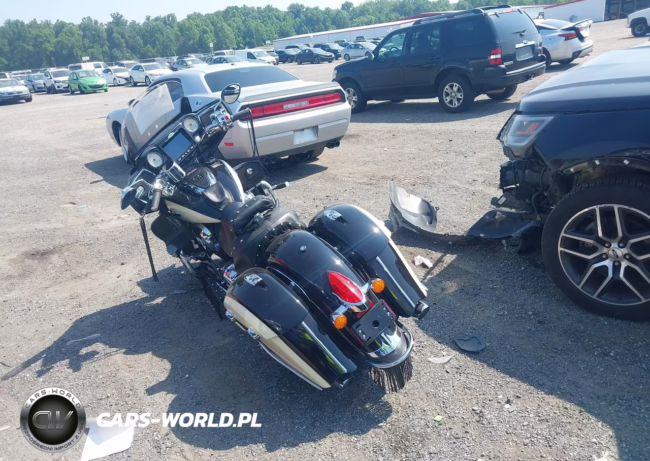 2017 Indian Motorcycle Co. Roadmaster VIN:56KTRAAA8H3356216 - 13