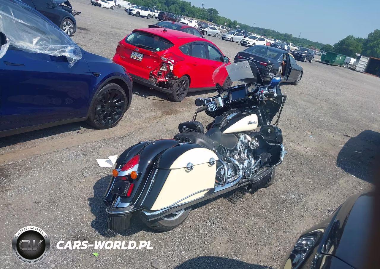 2017 Indian Motorcycle Co. Roadmaster VIN:56KTRAAA8H3356216 - 4