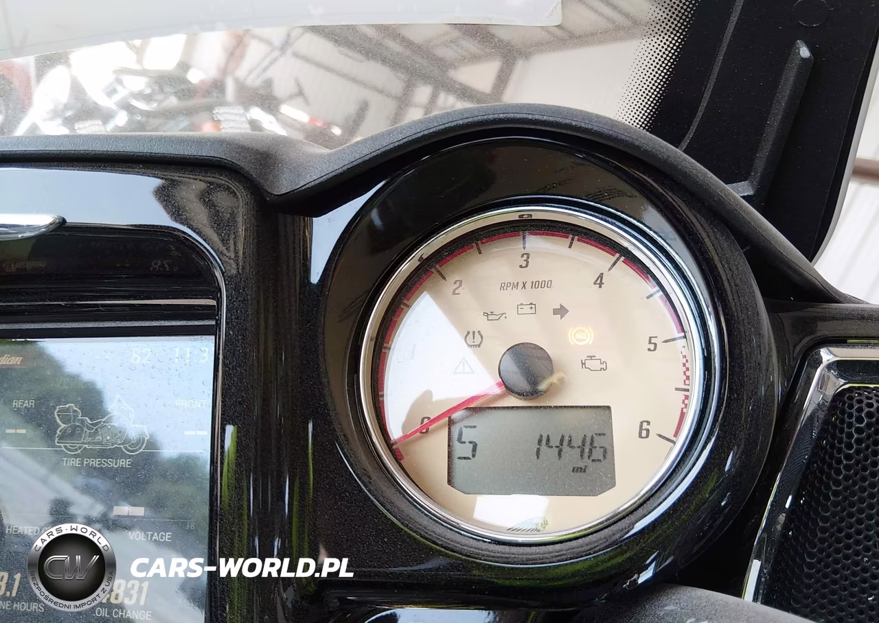 2017 Indian Motorcycle Co. Roadmaster VIN:56KTRAAA8H3356216 - 7