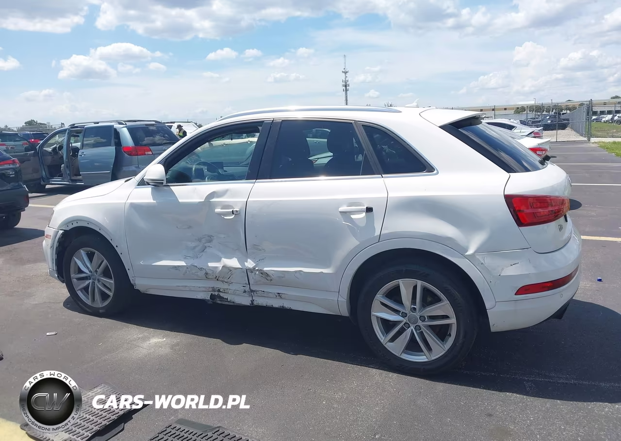 2017 Audi Q3 2.0T Premium VIN:WA1JCCFSXHR012471 - 15