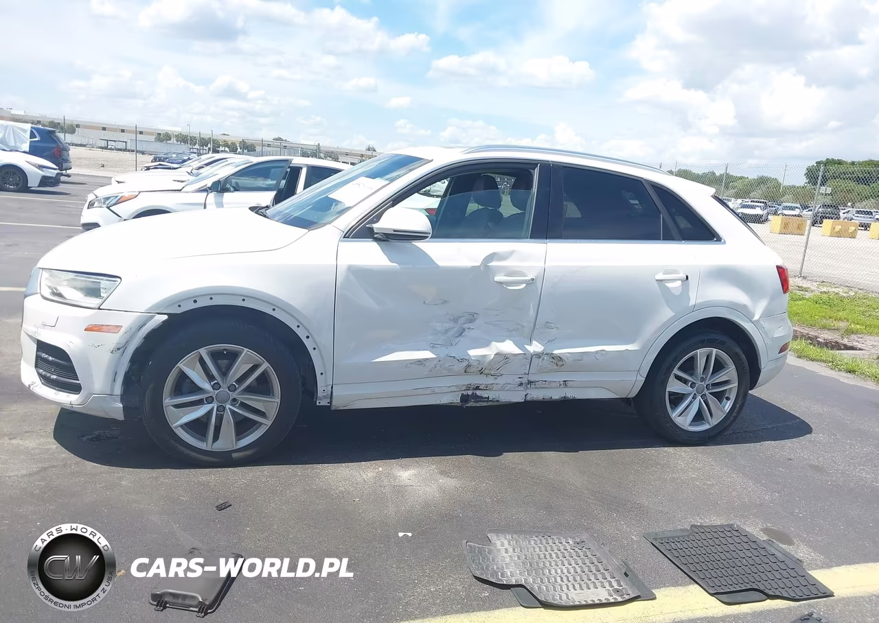2017 Audi Q3 2.0T Premium VIN:WA1JCCFSXHR012471 - 6