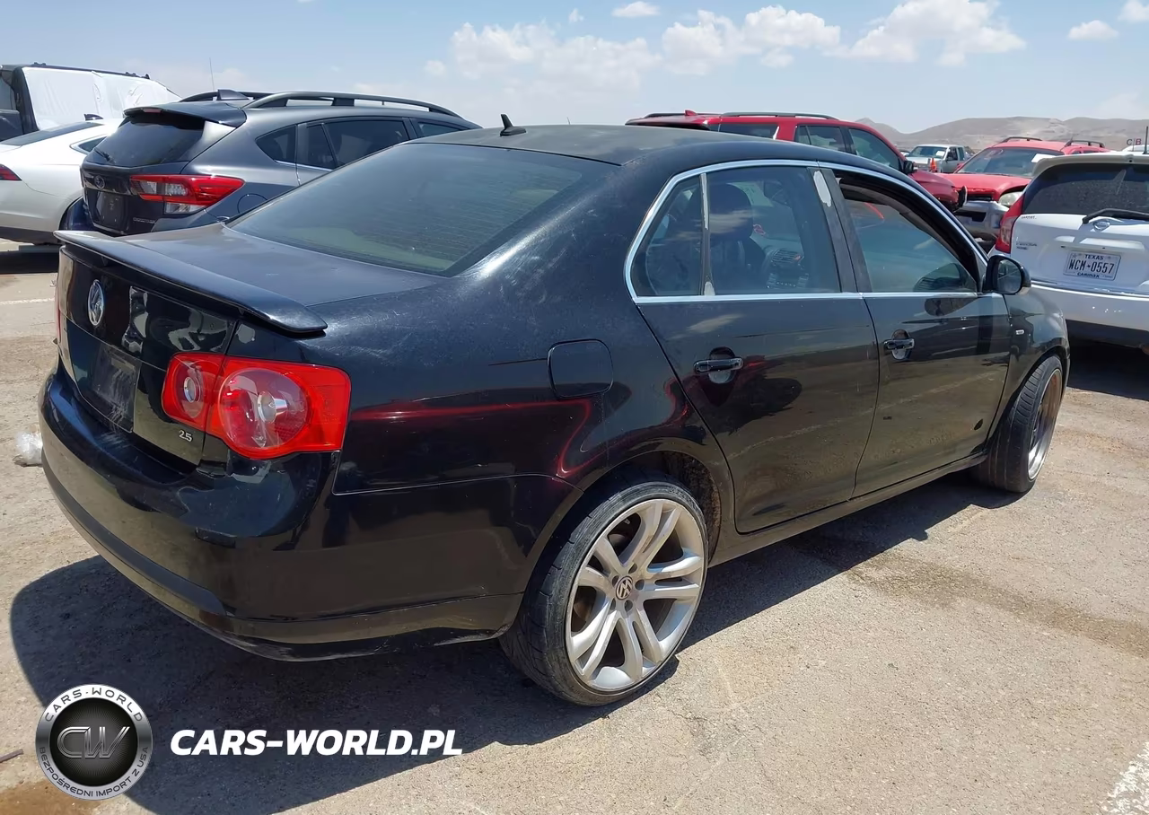 2007 Volkswagen Jetta Wolfsburg Edition VIN:3VWEG71K87M137881 - 4
