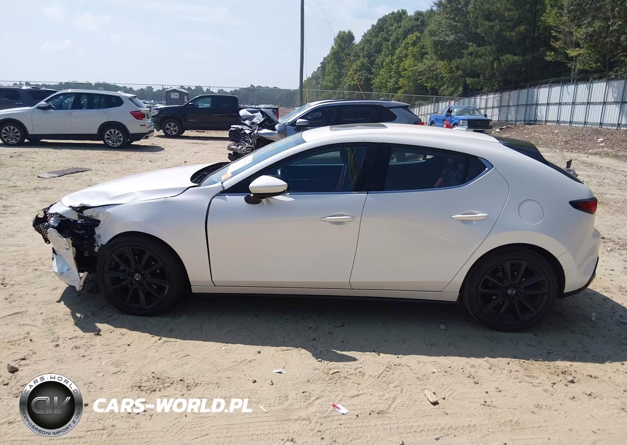 2022 Mazda Mazda3 Premium VIN:JM1BPBML8N1514832 - 15