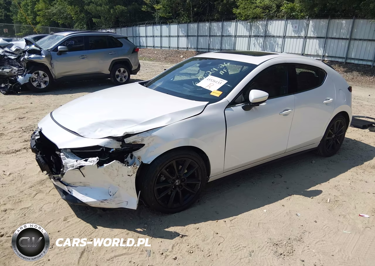 2022 Mazda Mazda3 Premium VIN:JM1BPBML8N1514832 - 2