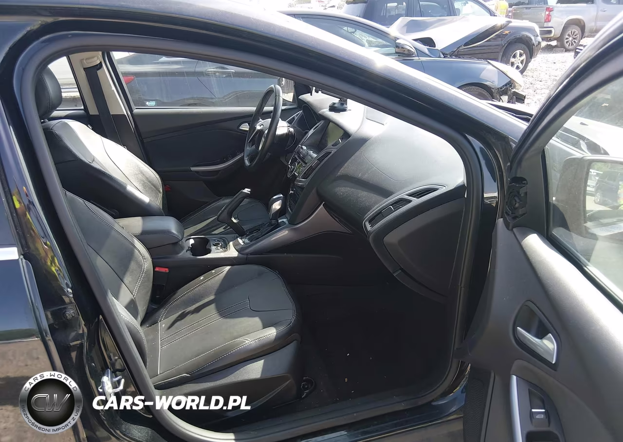 2014 Ford Focus Titanium VIN:1FADP3N26EL293620 - 5