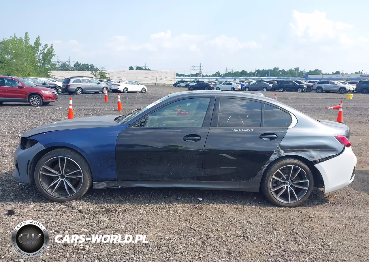 2021 BMW 330I xDrive VIN:3MW5R7J02M8B90525 - 14