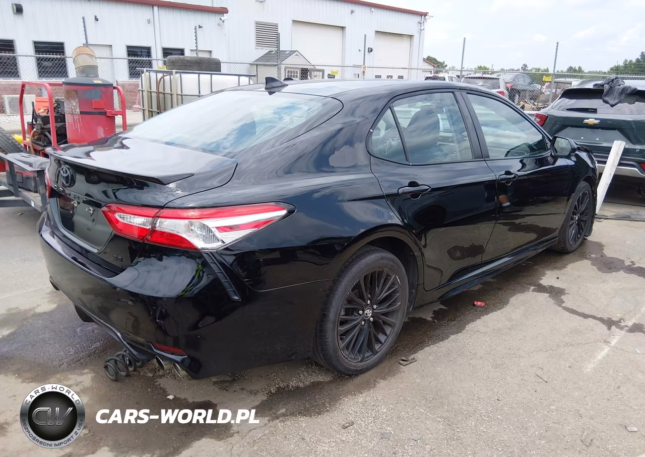 2020 Toyota Camry Se Nightshade Edition VIN:4T1G11AK8LU343133 - 4