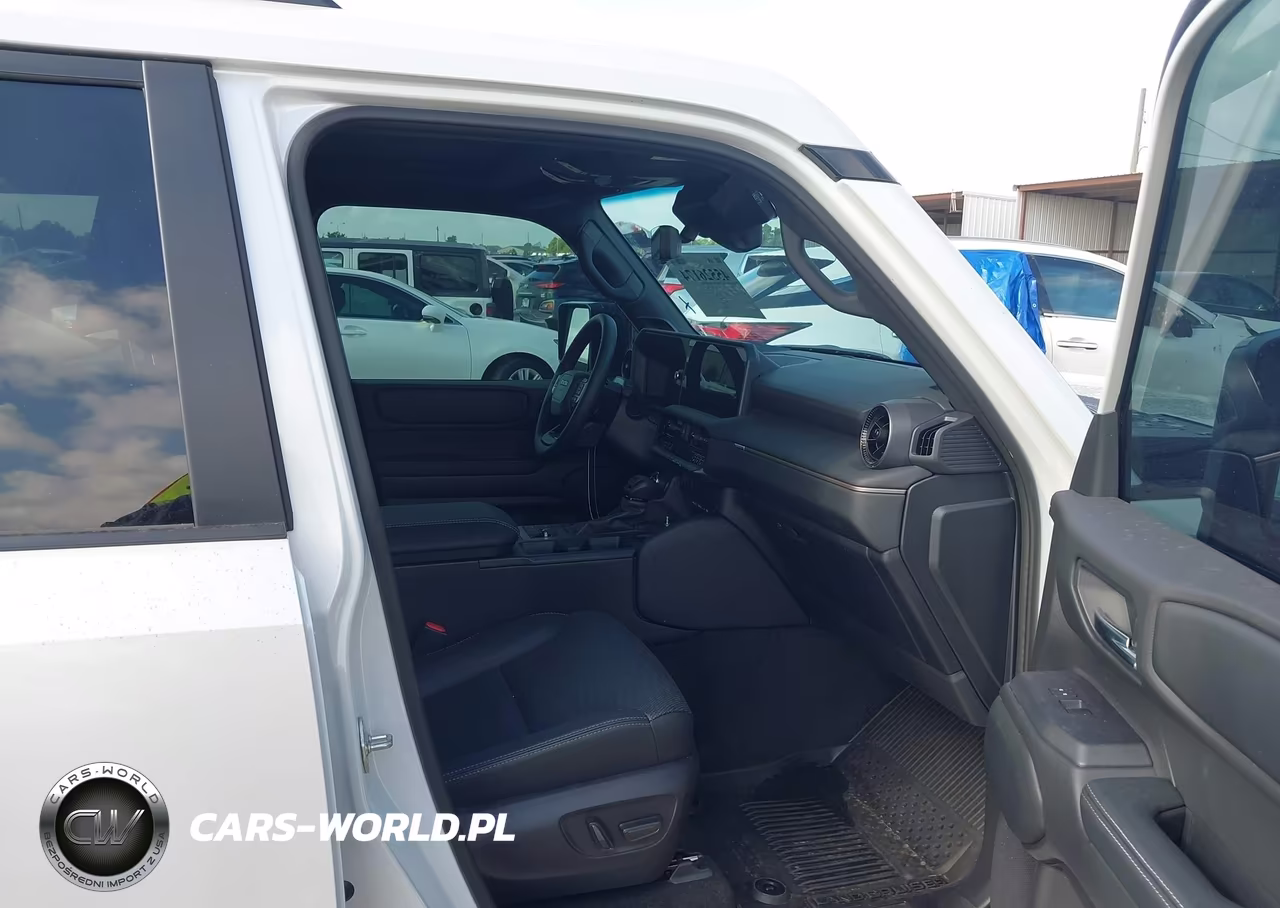 2025 Toyota Land Cruiser VIN:JTEABFAJ1SK044715 - 5