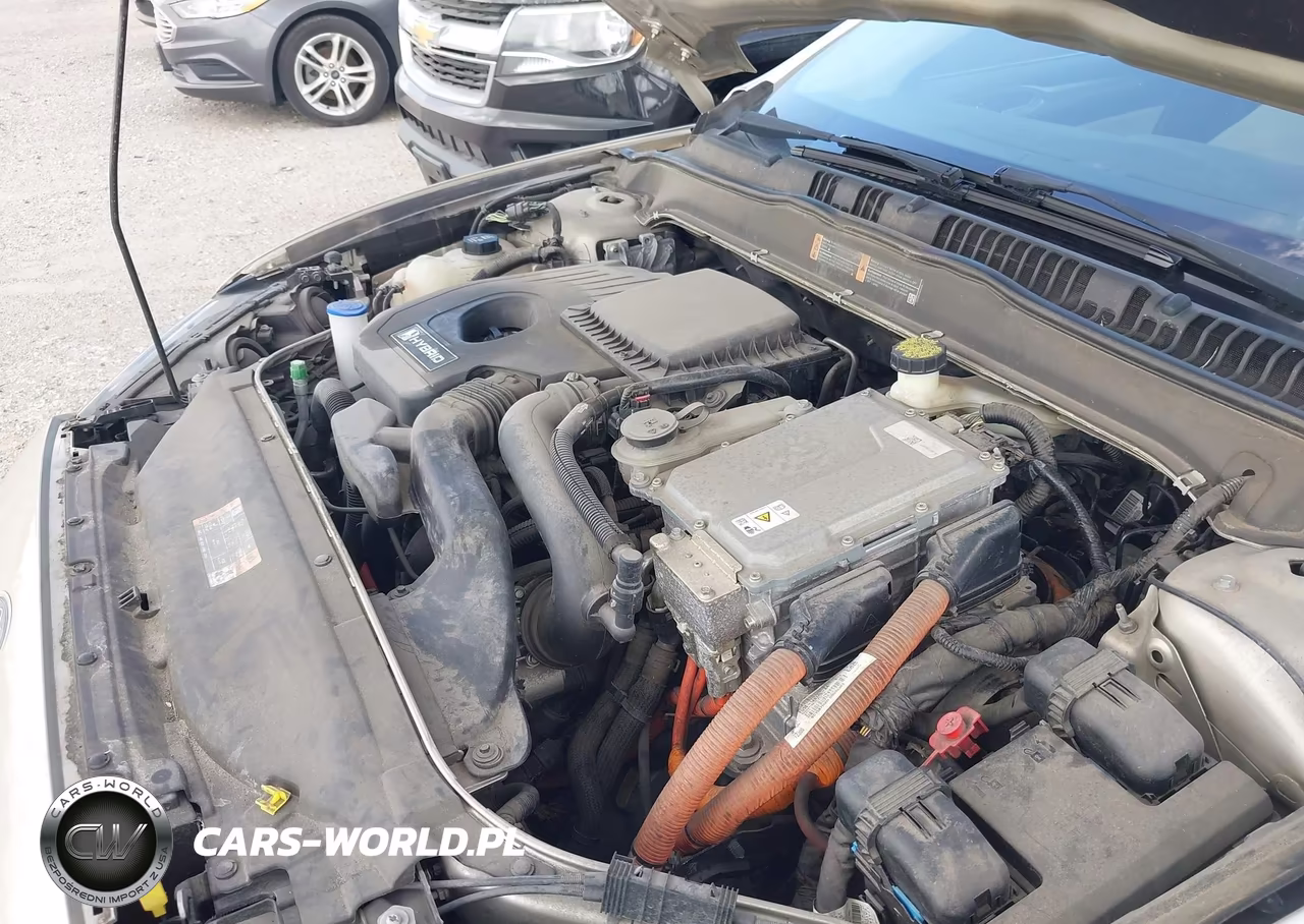 2018 Ford Fusion Hybrid S VIN:3FA6P0UU6JR100887 - 10