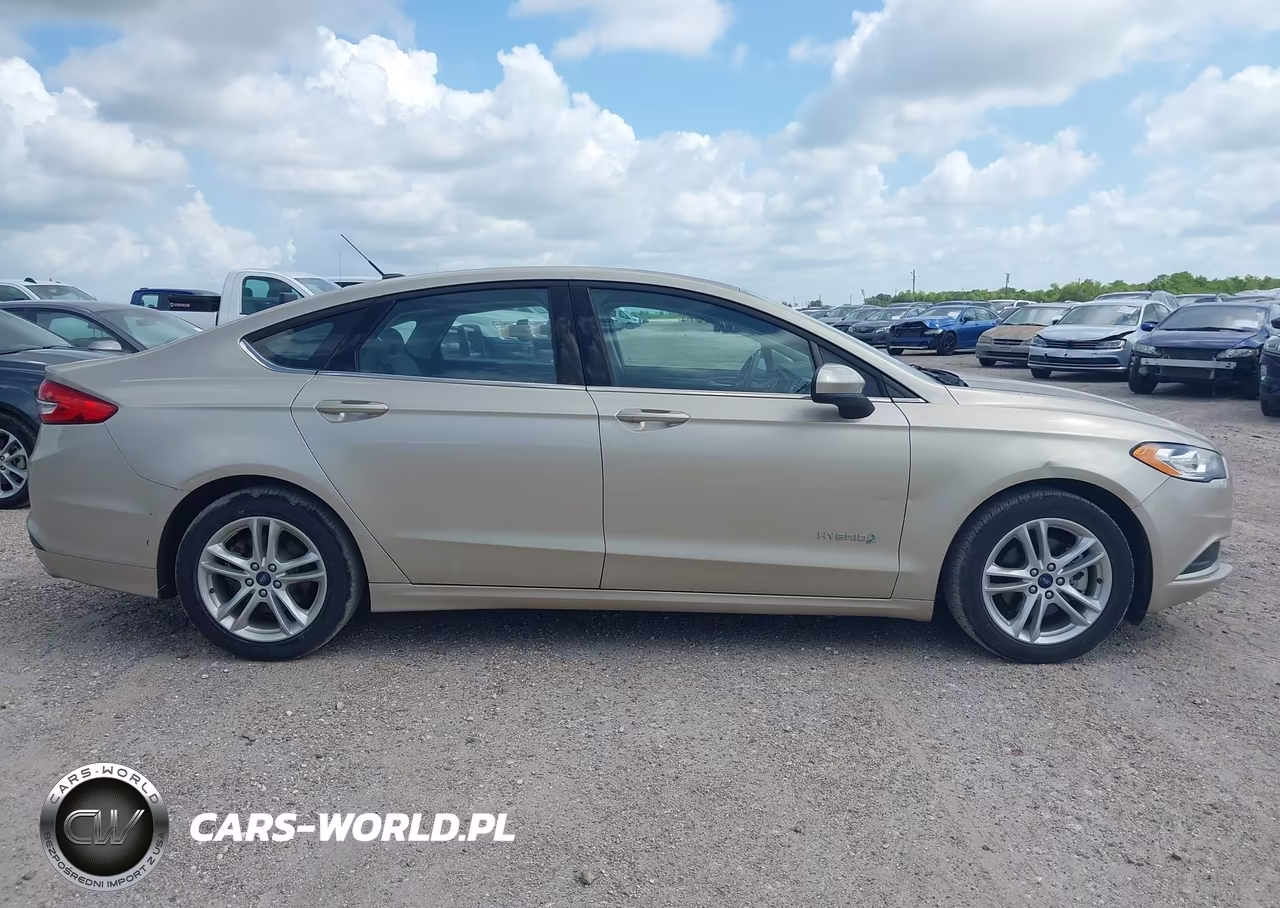 2018 Ford Fusion Hybrid S VIN:3FA6P0UU6JR100887 - 13
