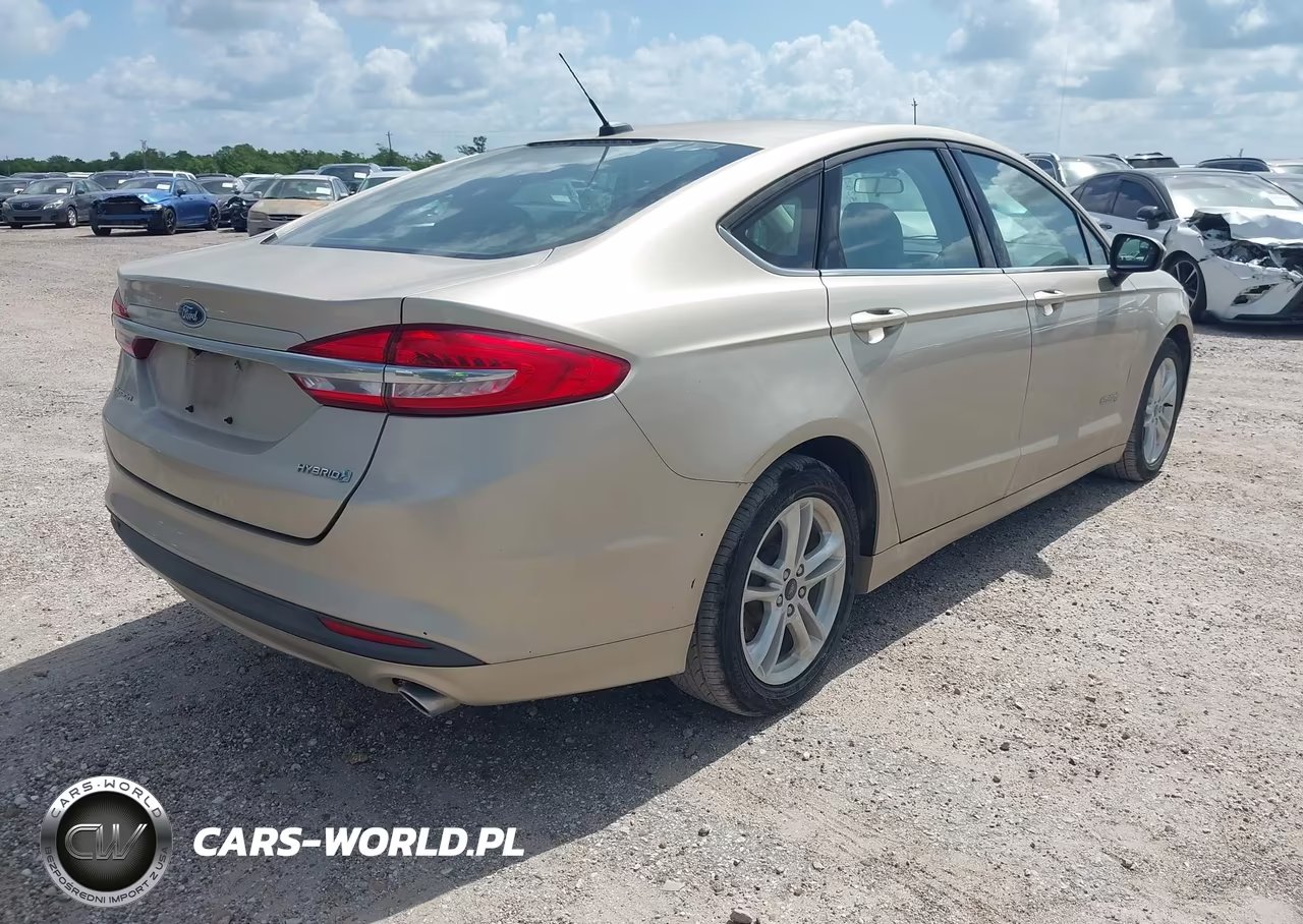 2018 Ford Fusion Hybrid S VIN:3FA6P0UU6JR100887 - 4