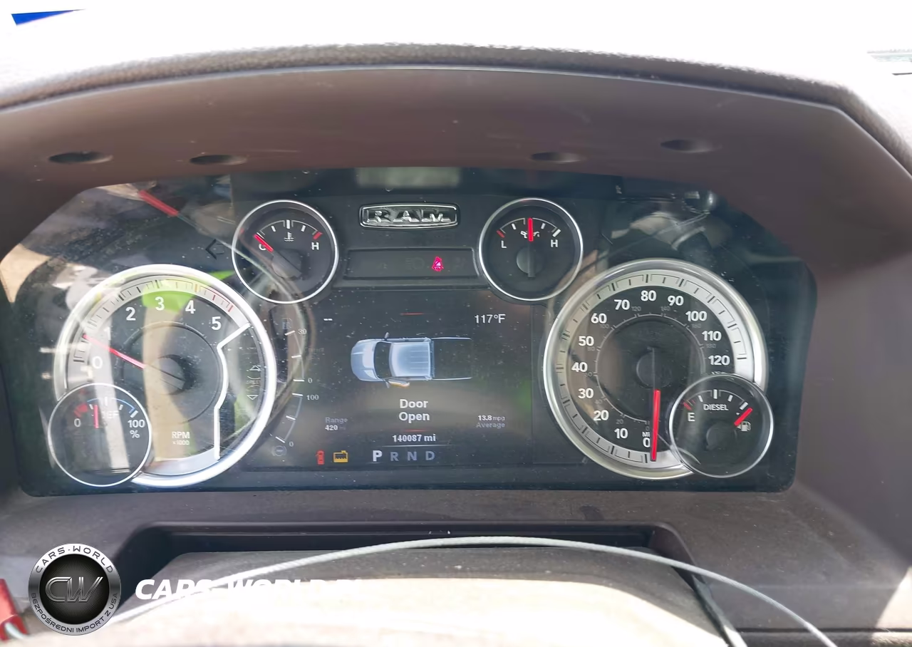 2014 Ram 3500 Laramie VIN:3C63RPJL7EG317093 - 5