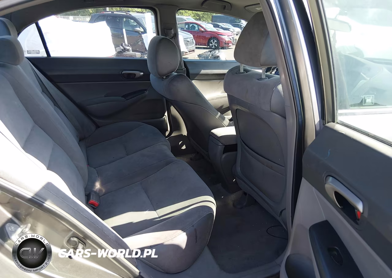 2007 Honda Civic Lx VIN:2HGFA16567H300097 - 8