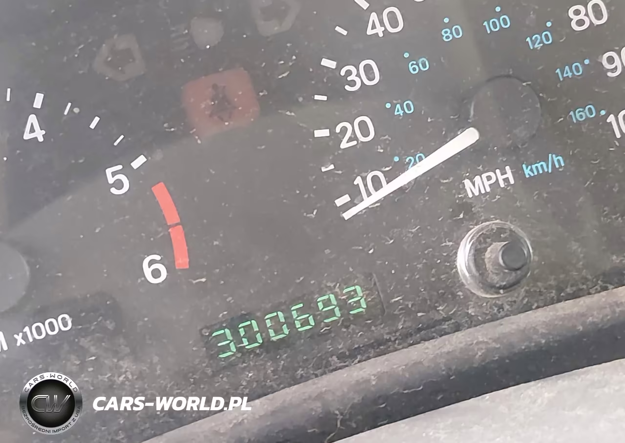 2000 Jeep Wrangler Sahara VIN:1J4FA59S4YP749311 - 7