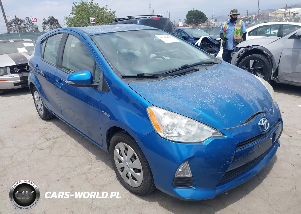2013 Toyota Prius C Two