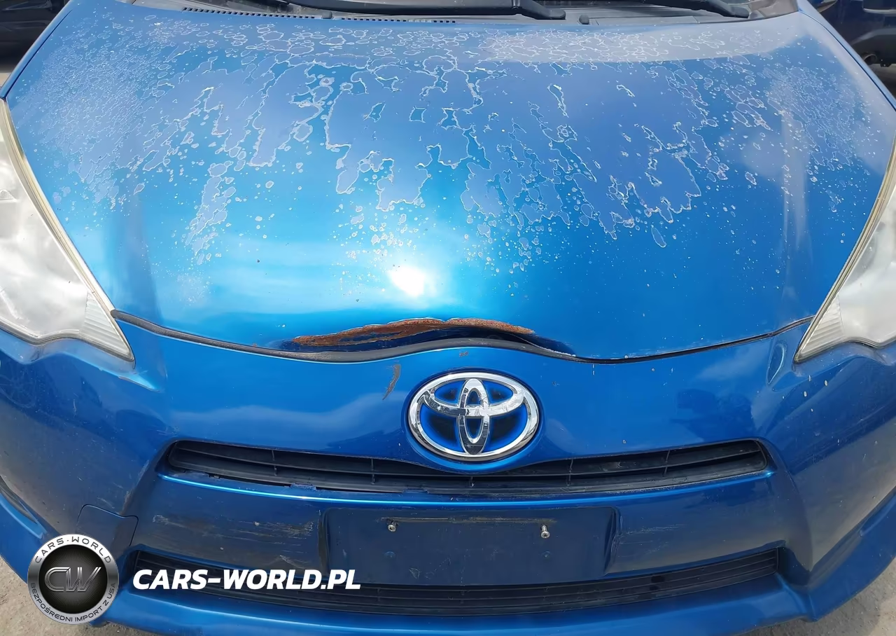 2013 Toyota Prius C Two VIN:JTDKDTB35D1555435 - 6
