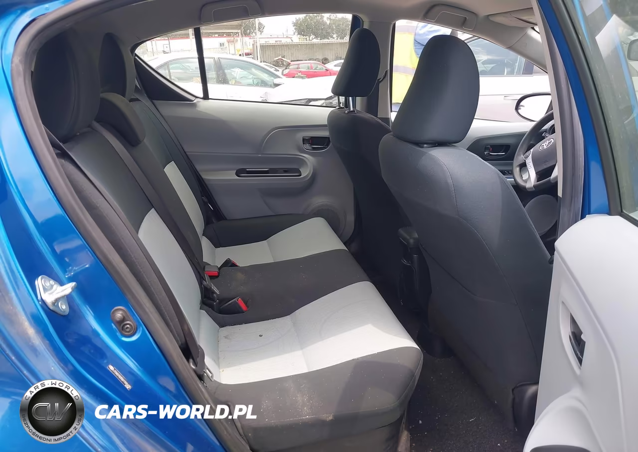 2013 Toyota Prius C Two VIN:JTDKDTB35D1555435 - 8