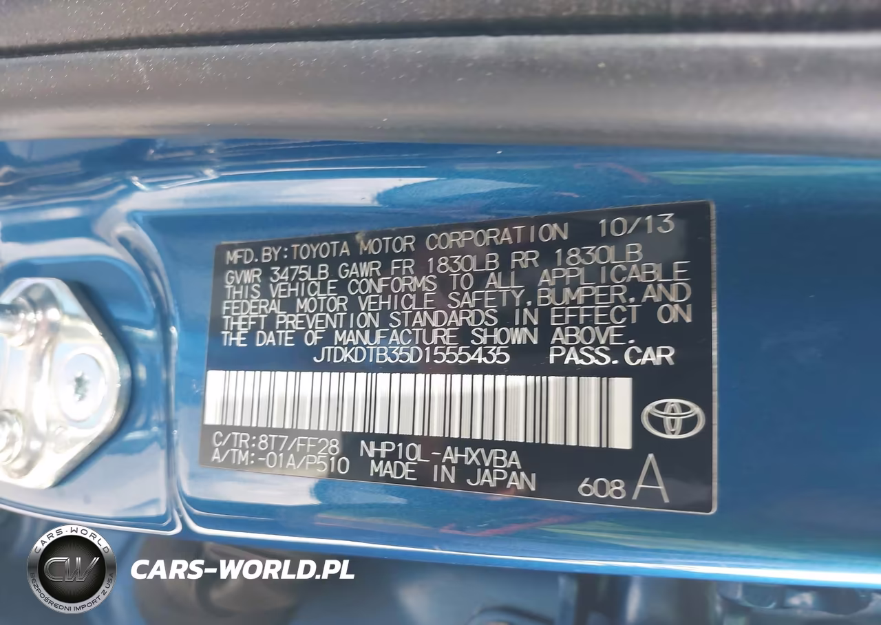 2013 Toyota Prius C Two VIN:JTDKDTB35D1555435 - 9
