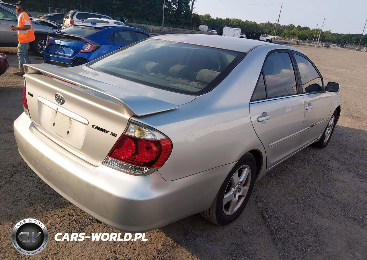 2005 Toyota Camry Se VIN:4T1BE32K75U557445 - 4
