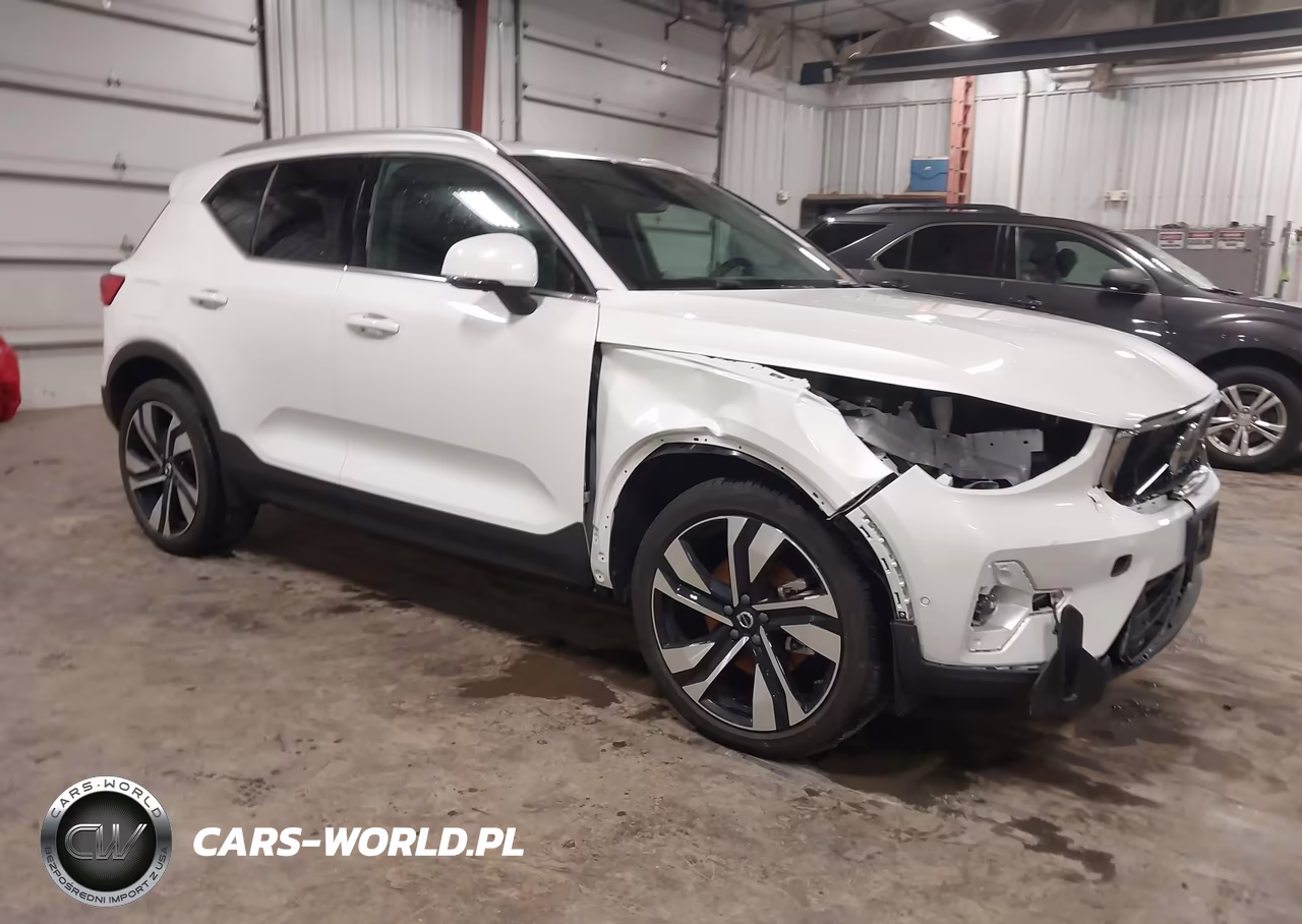2024 Volvo Xc40 B5 Ultimate Bright Theme – zdjęcie 1 z 18