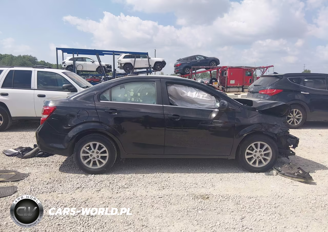 2020 Chevrolet Sonic Fwd Lt VIN:1G1JD5SB7L4111042 - 14