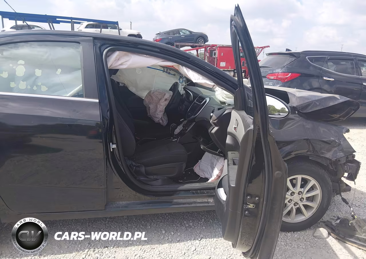 2020 Chevrolet Sonic Fwd Lt VIN:1G1JD5SB7L4111042 - 5