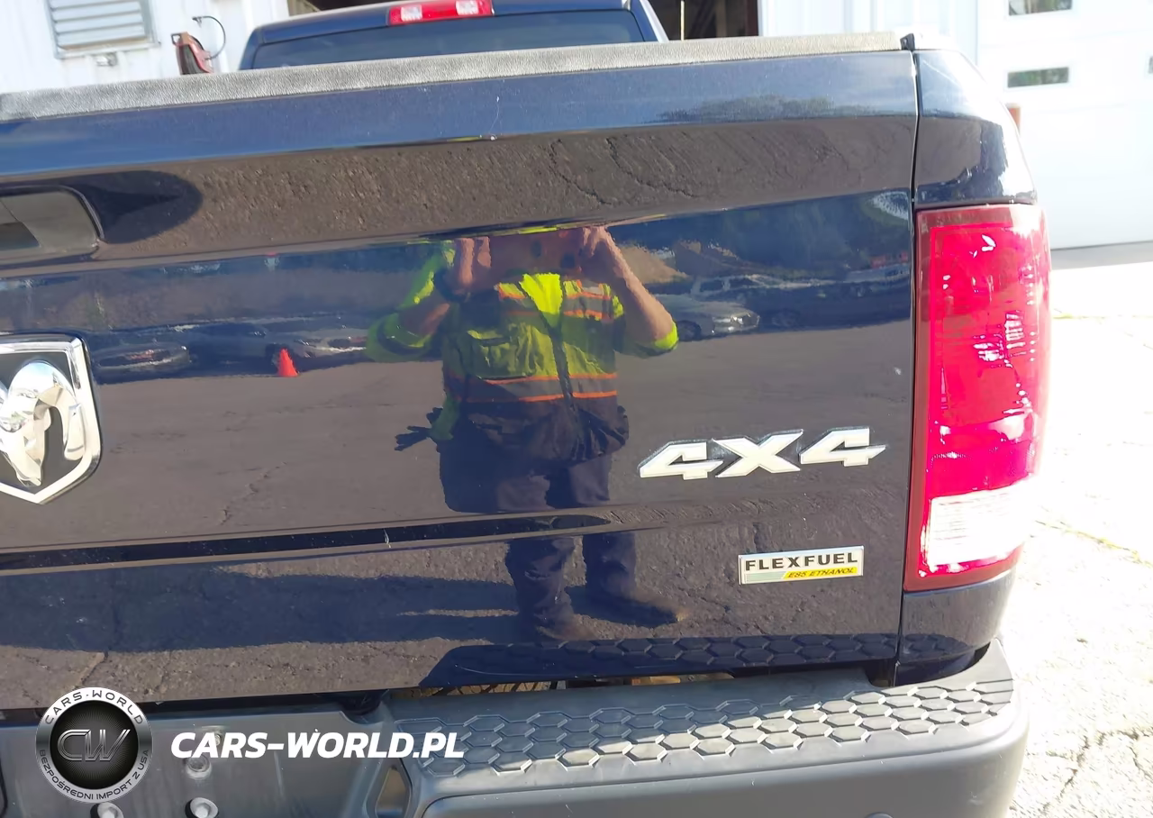 2019 Ram 1500 Classic Tradesman 4X4 8' Box VIN:3C6JR7DG7KG503332 - 15