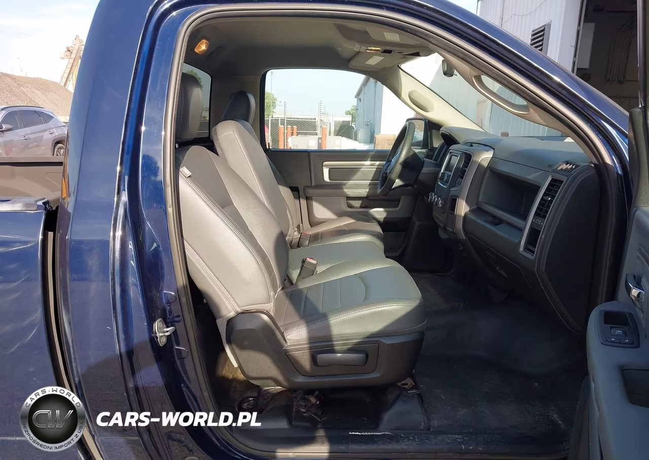 2019 Ram 1500 Classic Tradesman 4X4 8' Box VIN:3C6JR7DG7KG503332 - 5