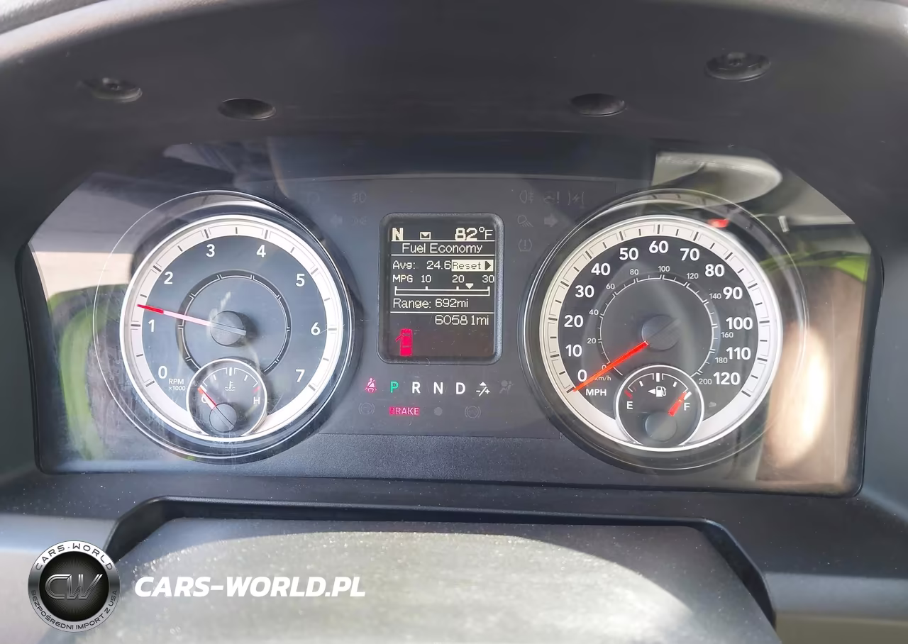 2019 Ram 1500 Classic Tradesman 4X4 8' Box VIN:3C6JR7DG7KG503332 - 7