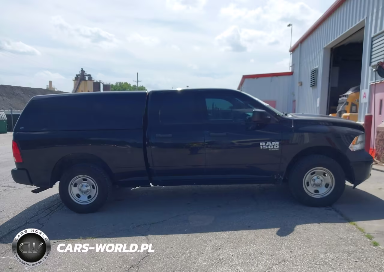 2019 Ram 1500 Classic Tradesman 4X4 6'4 Box VIN:1C6RR7FG1KS679009 - 18