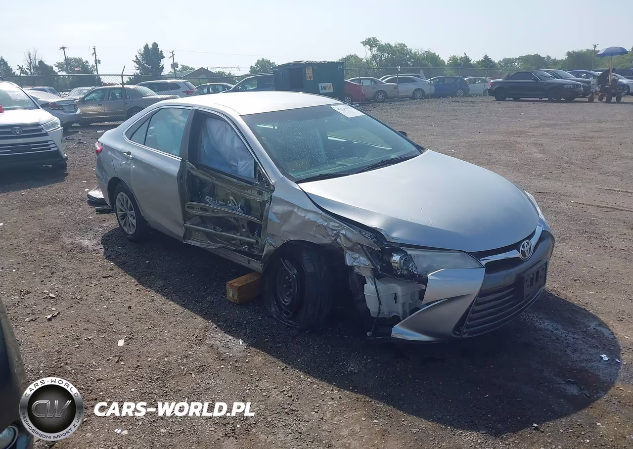 2017 Toyota Camry Le – zdjęcie 1 z 17