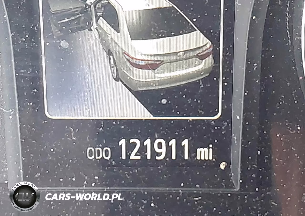 2017 Toyota Camry Le VIN:4T1BF1FK7HU346925 - 16