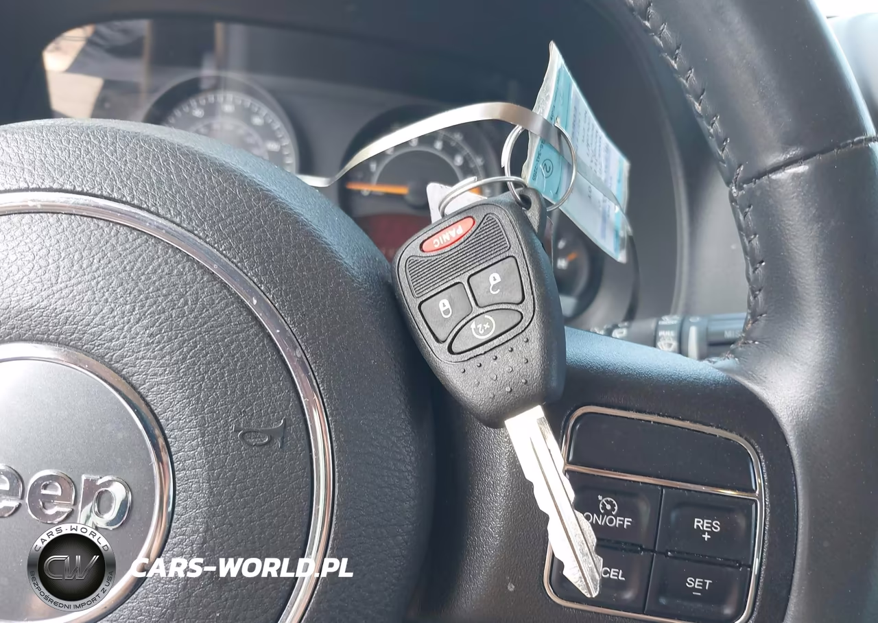 2014 Jeep Patriot Latitude VIN:1C4NJRFBXED892516 - 9