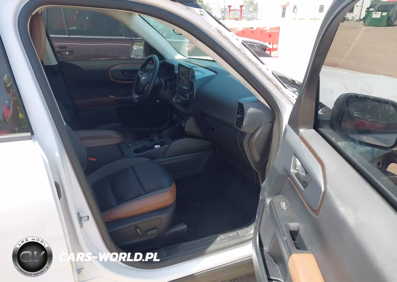 2021 Ford Bronco Sport Outer Banks VIN:3FMCR9C61MRB13187 - 5