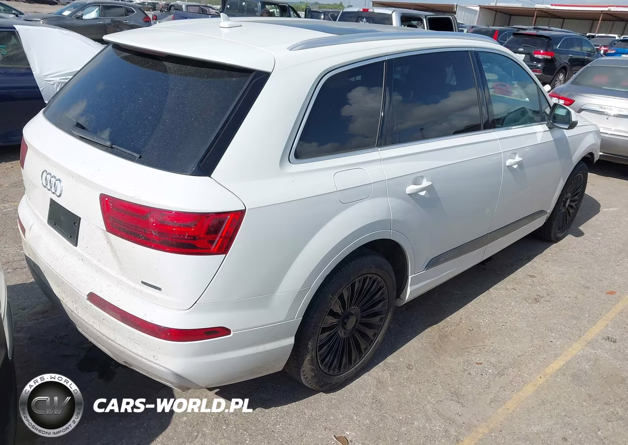 2018 Audi Q7 2.0T Premium VIN:WA1AHAF74JD040030 - 4