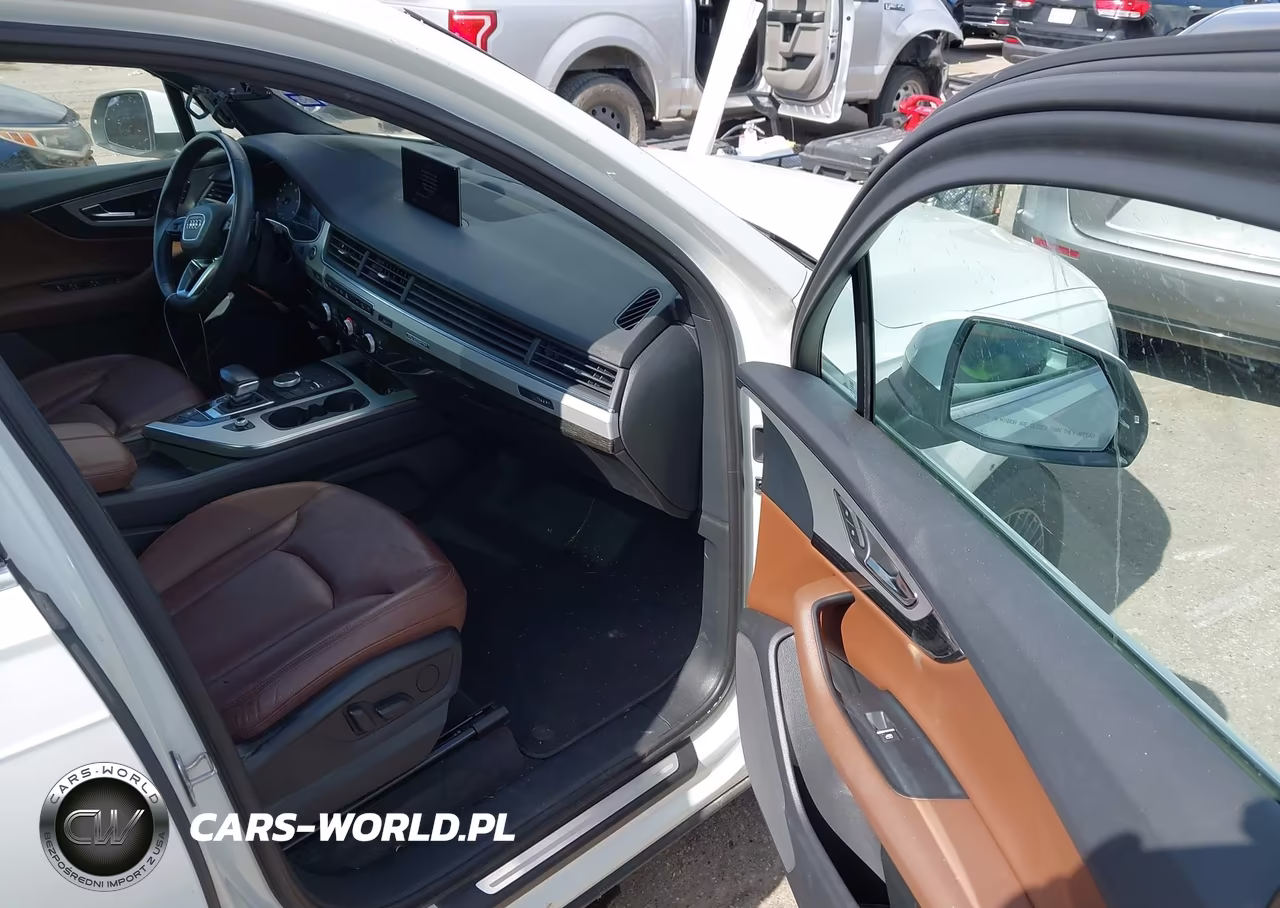 2018 Audi Q7 2.0T Premium VIN:WA1AHAF74JD040030 - 5