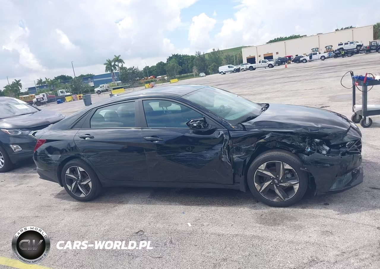 2023 Hyundai Elantra Sel VIN:KMHLS4AG0PU502208 - 13
