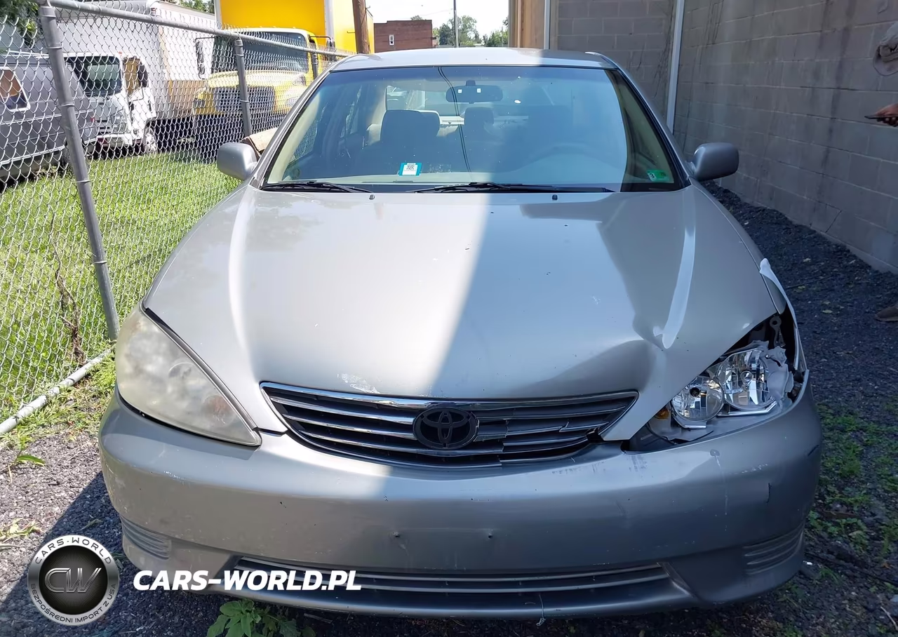 2005 Toyota Camry Le VIN:4T1BE30KX5U955364 - 14