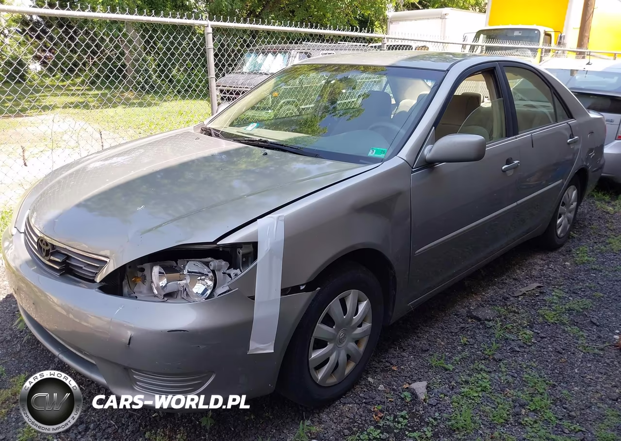 2005 Toyota Camry Le VIN:4T1BE30KX5U955364 - 15